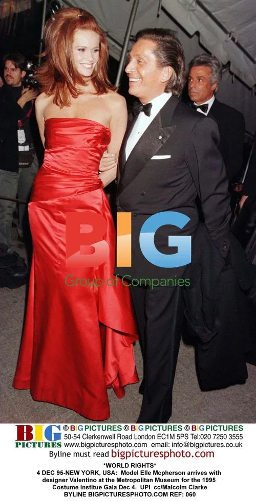Elle Mcpherson and Valentino at Met Gala 1995