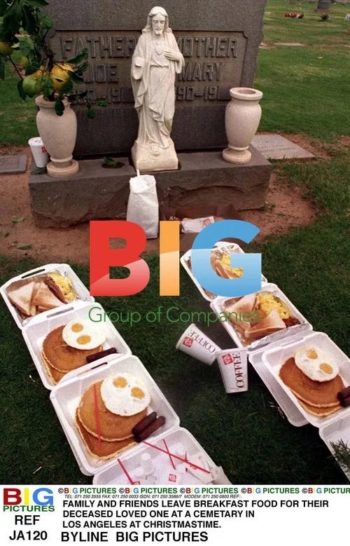 Family Leaves Food at Graveside in LA