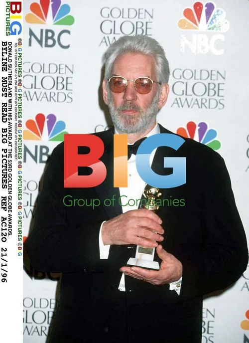 DONALD SUTHERLAND WINS GOLDEN GLOBE AWARD