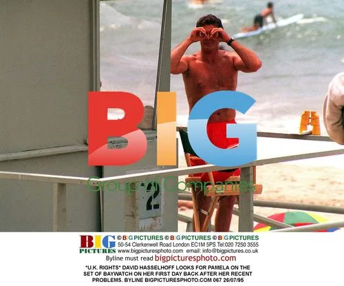 David Hasselhoff looks for Pamela on Baywatch set