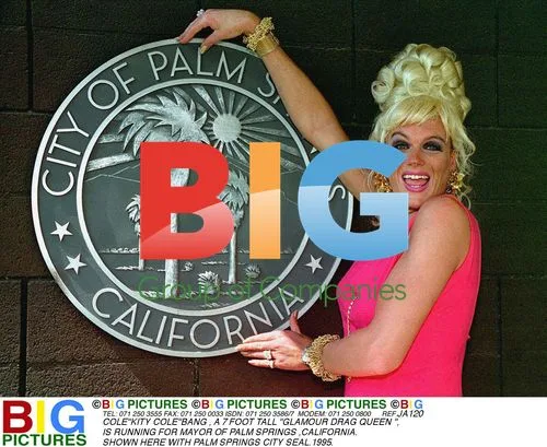 Glamour Drag Queen Runs for Palm Springs Mayor