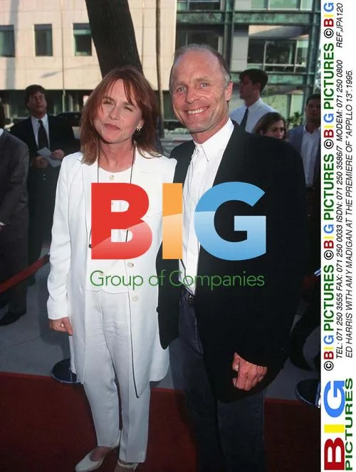 ED HARRIS and AMY MADIGAN at APOLLO 13 Premiere