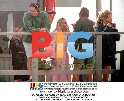 Geena Lee Nolin on Baywatch set