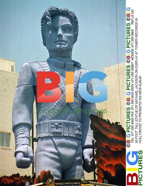 Michael Jackson Statue at Tower Records