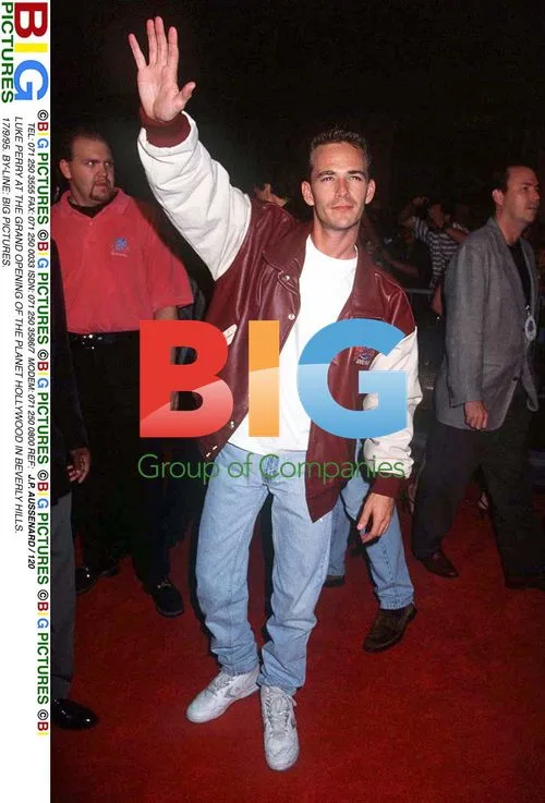 Luke Perry at Planet Hollywood Grand Opening