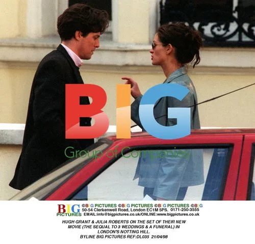 HUGH GRANT & JULIA ROBERTS ON SET IN LONDON