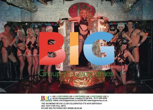 The Raymond Revue Club Celebrates 40th Birthday