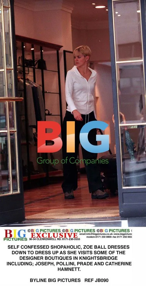 Zoe Ball's Knightsbridge shopping trip