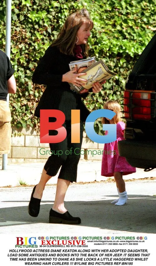 Diane Keaton Loads Antiques with Daughter