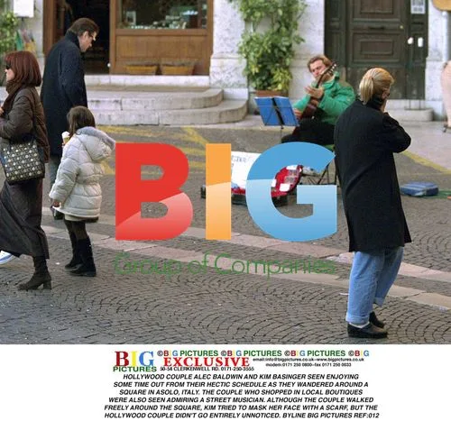 Alec Baldwin and Kim Basinger Sightseeing in Asolo, Italy