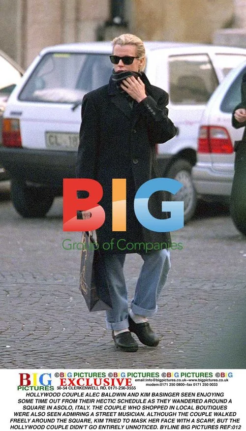 Alec Baldwin and Kim Basinger in Italy