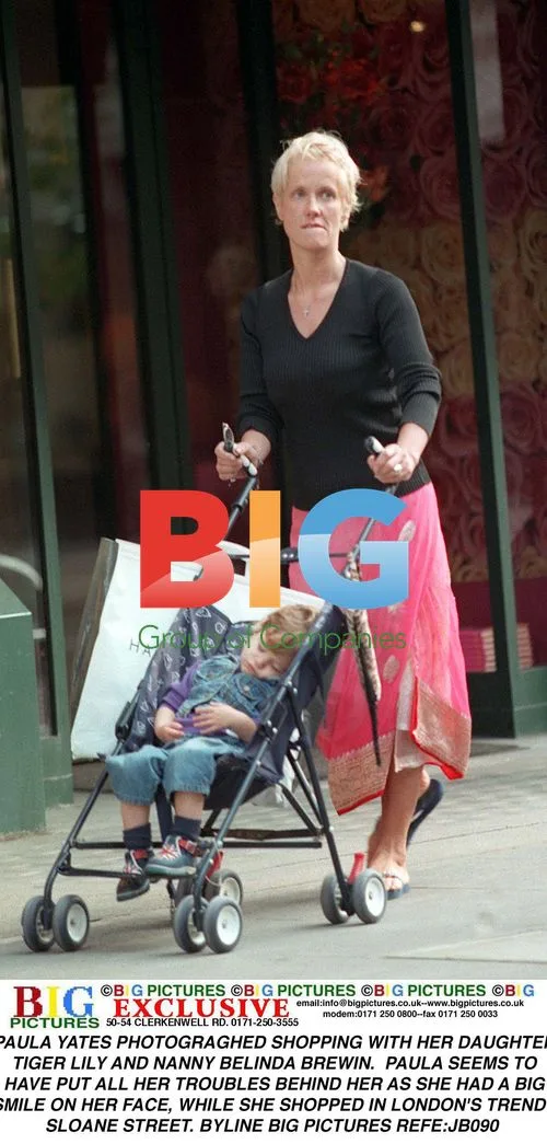 Paula Yates Shopping with Daughter and Nanny