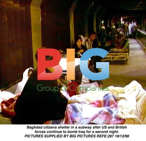 Baghdadi citizens shelter during bombing