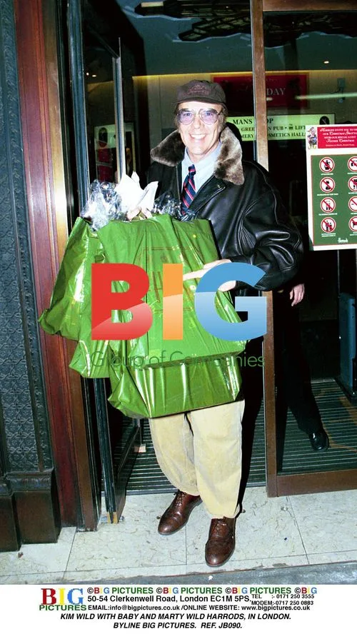 Kim Wild and baby shopping in London