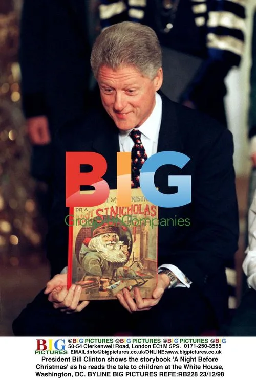 Bill Clinton reads 'A Night Before Christmas'
