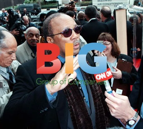 Quincy Jones Receives Award on Hollywood Walk of Fame