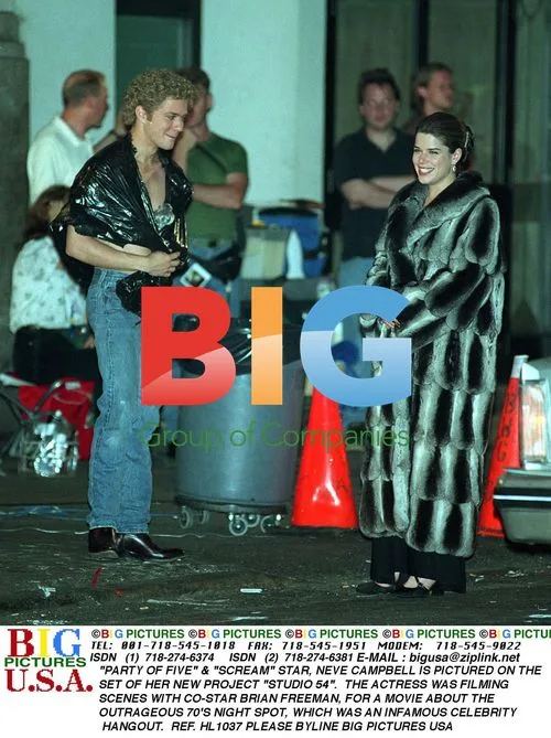 Neve Campbell on set of "Studio 54"