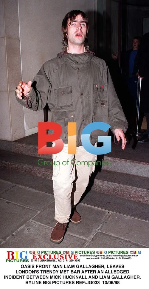 Mick Hucknall Leaves Met Bar After Incident With Liam Gallagher