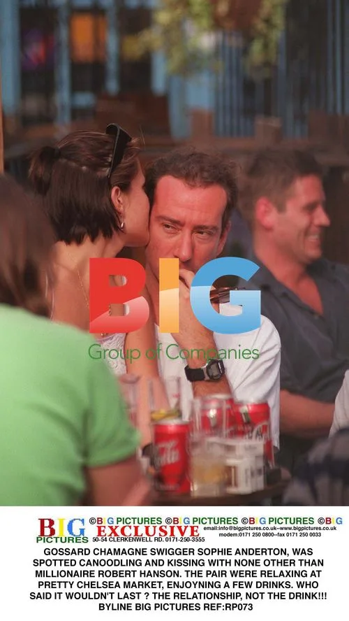 Sophie Anderton and Robert Hanson Spotted Canoodling