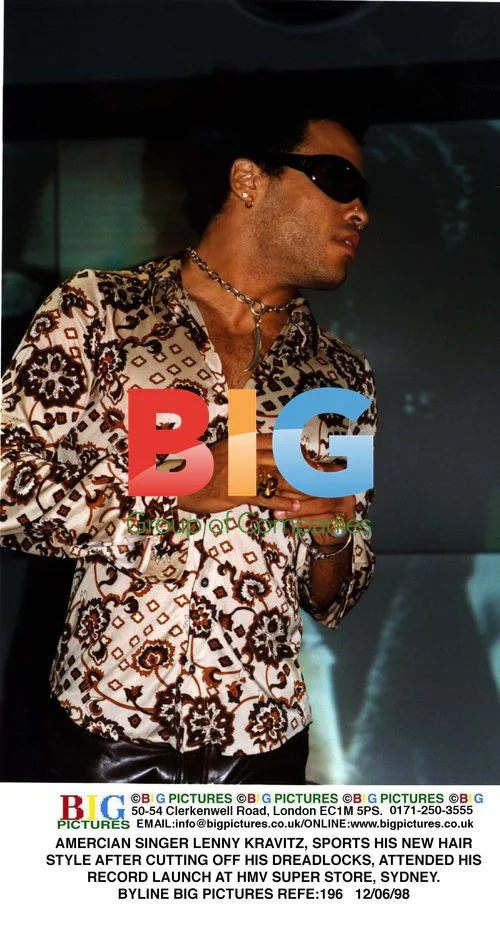 LENNY KRAVITZ DEBUTS NEW HAIRSTYLE