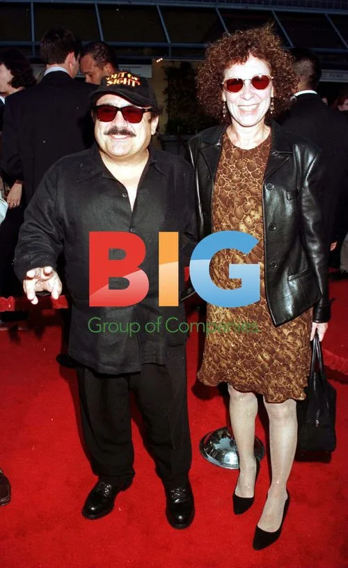 Danny DeVito and Rhea Pearlman at "Out of Sight" premiere