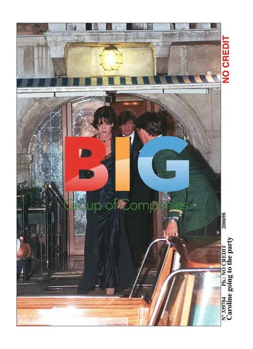 PRINCESS CAROLINE AND CARL AUGUST ARRIVING BOAT PARTY IN VENICE
