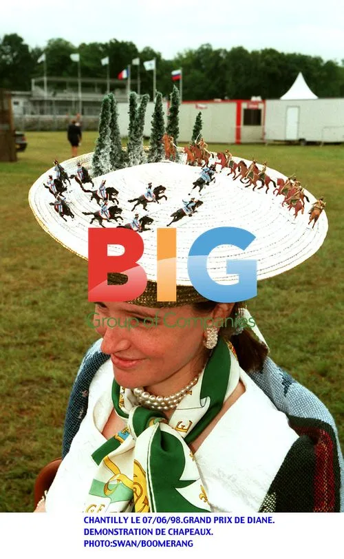 Diane Grand Prix Chapeaux Demonstration