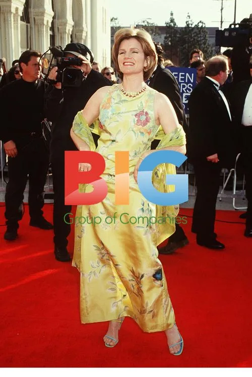 Mare Winningham attends 4th Annual SAG Awards