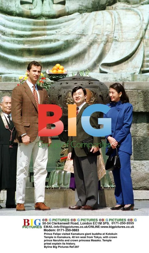 Prince Felipe visits Kamakura giant buddha