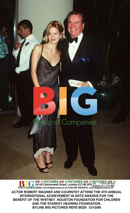 Robert Wagner and Courtney attend awards ceremony