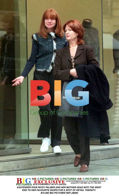 Patsy Palmer and mother shop in London