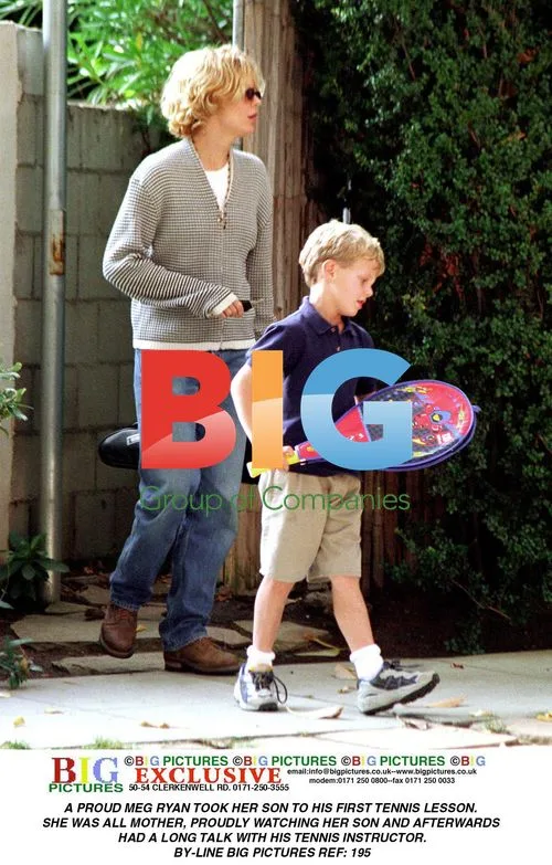 Meg Ryan takes son to tennis lesson