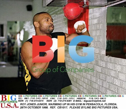 Roy Jones Jr. warming up in Florida gym