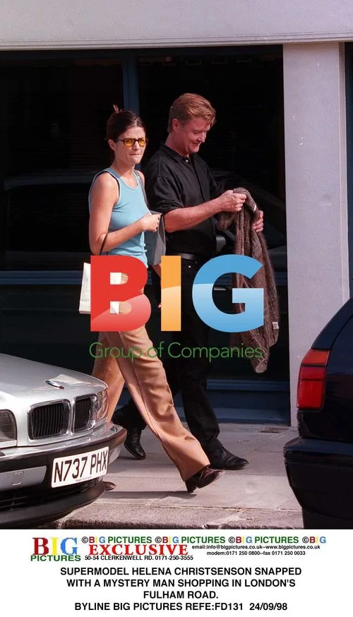 HELENA CHRISTENSON SHOPPING WITH MYSTERY MAN IN LONDON