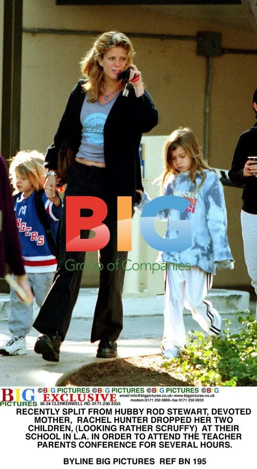 Rachel Hunter Drops Kids At School
