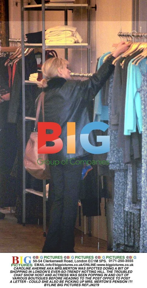 Caroline Aherne shopping in Notting Hill
