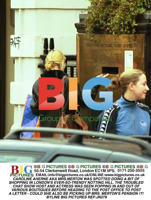 Caroline Aherne Shopping in Notting Hill