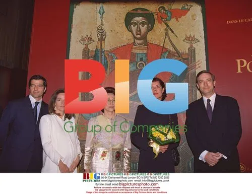 Princess Caroline with family members