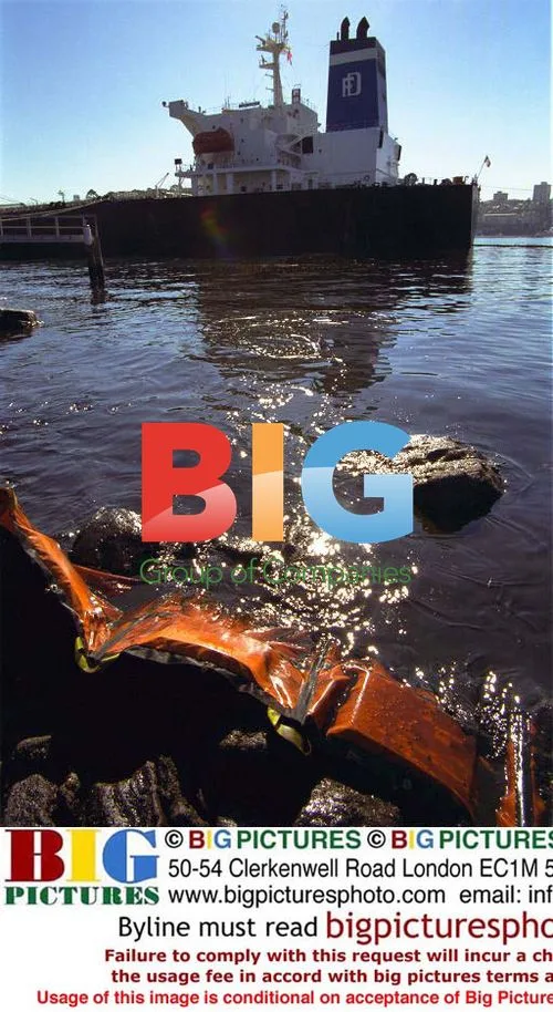 Sydney Harbour Oil Spill Clean Up
