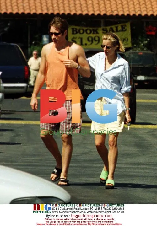 Tea Leoni and David Duchovney shopping in Malibu