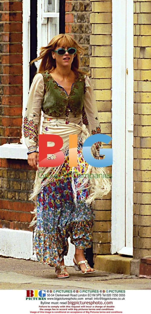 Nicole Appleton on Film Set