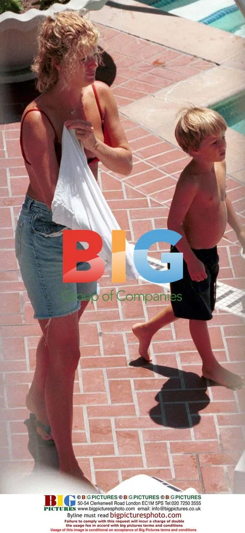 Rachel Hunter with Kids at LA Hotel Pool