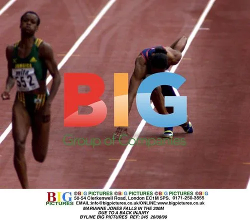 MARIANNE JONES FALLS IN 200M RACE