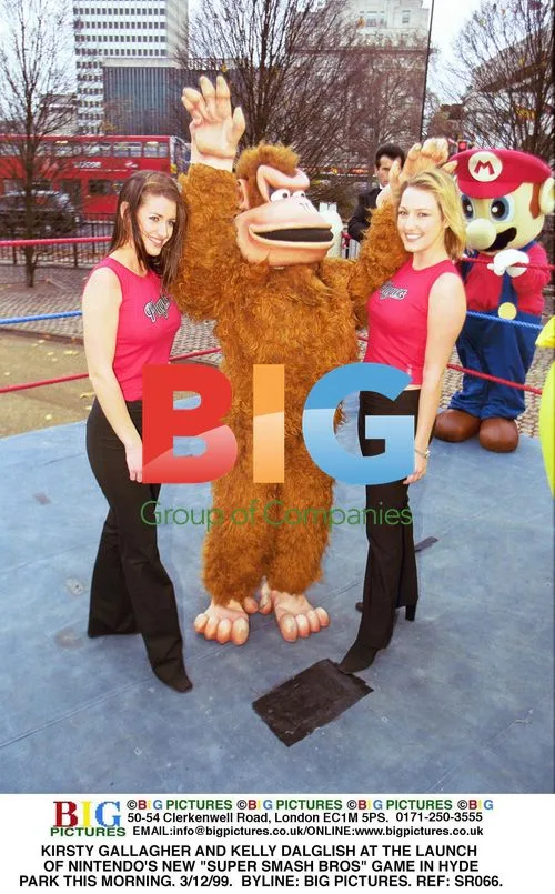 Kirsty Gallagher and Kelly Dalglish at Nintendo Game Launch