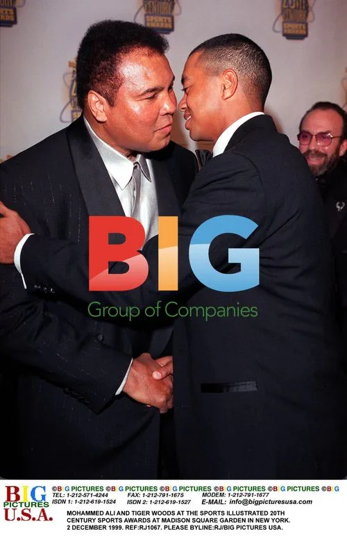 Mohammed Ali and Tiger Woods at Sports Illustrated Awards