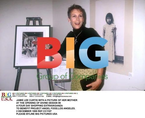 Jamie Lee Curtis at Divine Design 99 charity event