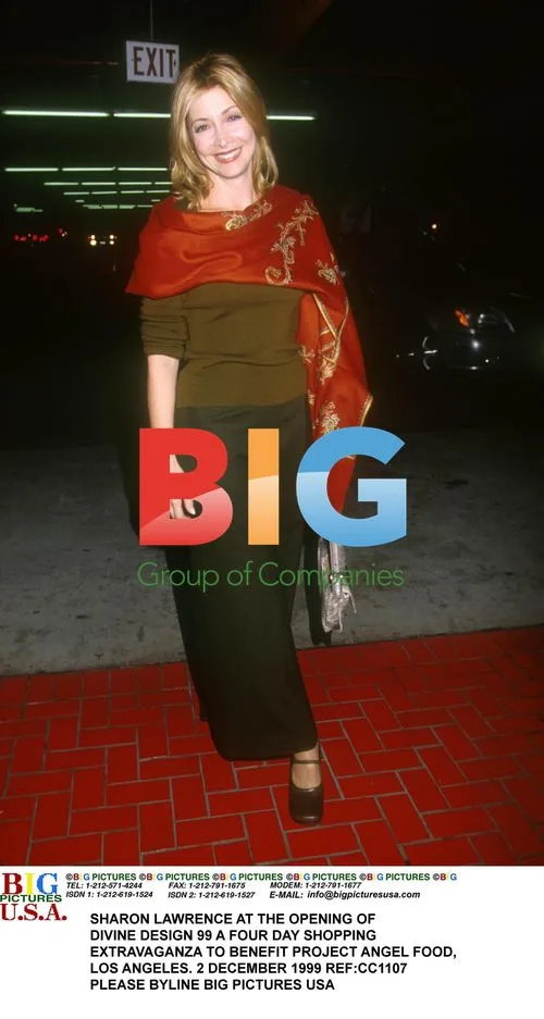Sharon Lawrence at Divine Design 99 event
