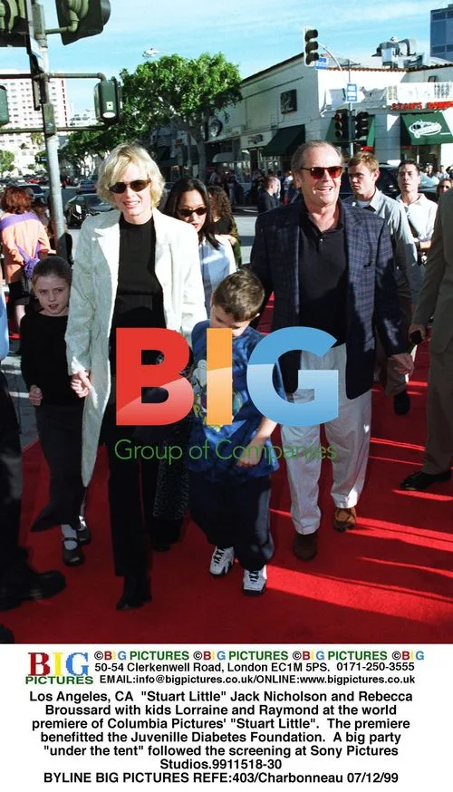 Jack Nicholson and Rebecca Broussard at "Stuart Little" premiere