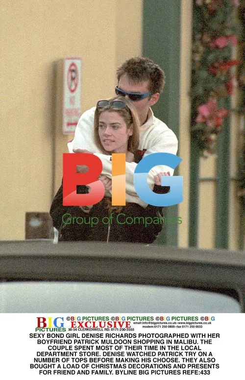 Denise Richards and Patrick Muldoon Shopping in Malibu