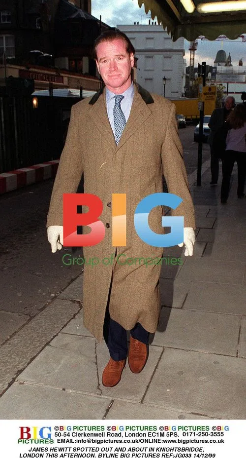 JAMES HEWITT SPOTTED IN KNIGHTSBRIDGE